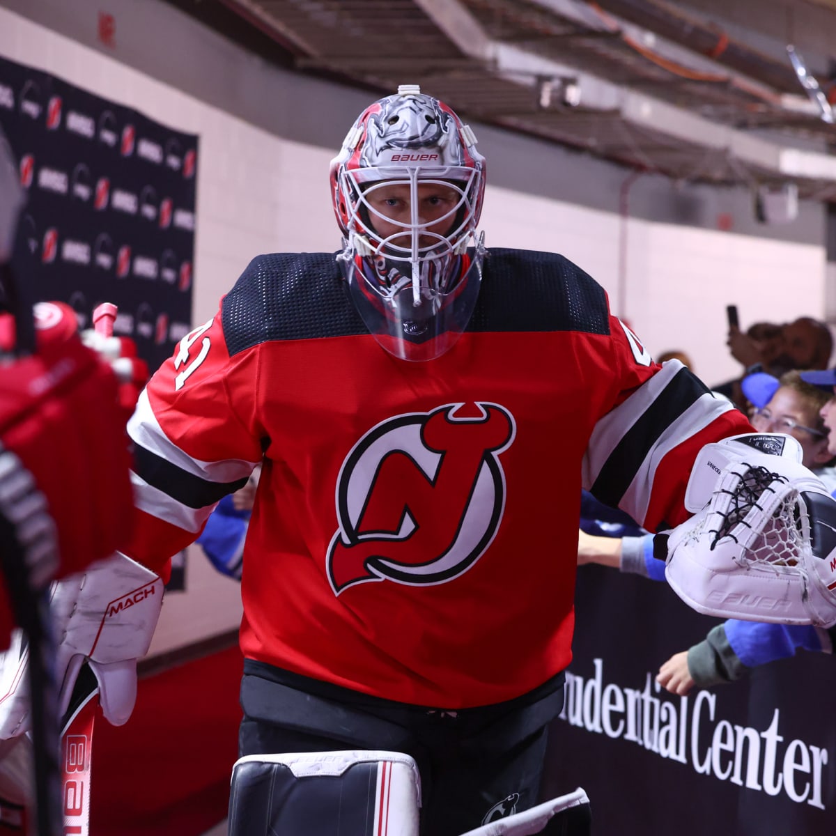 New Jersey Devils Could Find Slim Pickings in the Goalie Trade