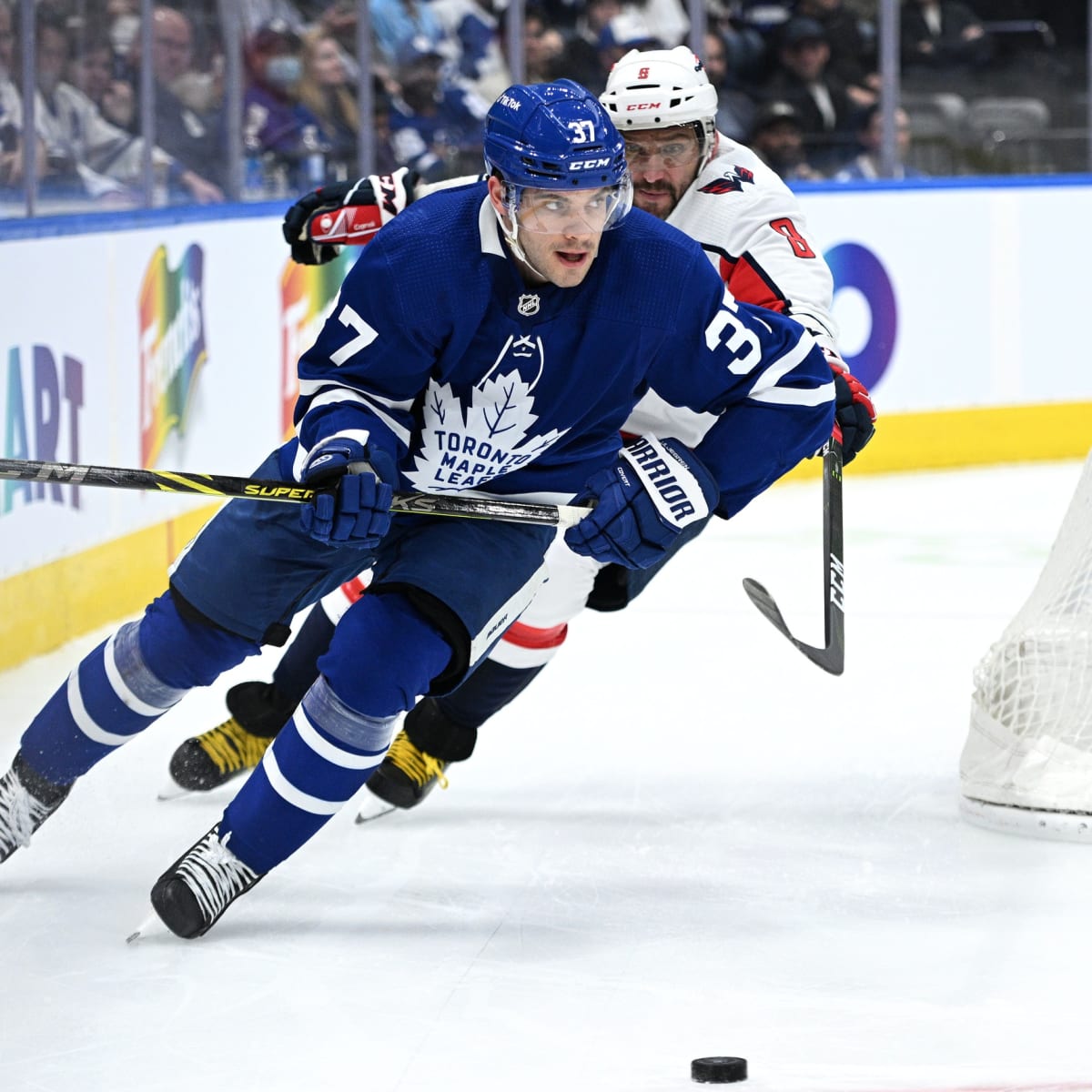 Maple Leafs, Rasmus Sandin finally agree on two-year contract