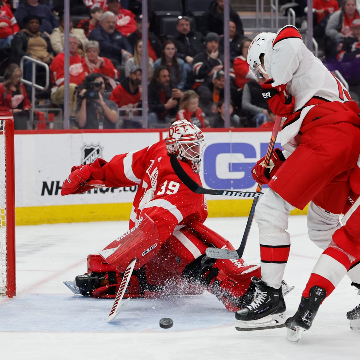 Detroit Red Wings goalie Ville Husso ready for duo with Nedeljkovic