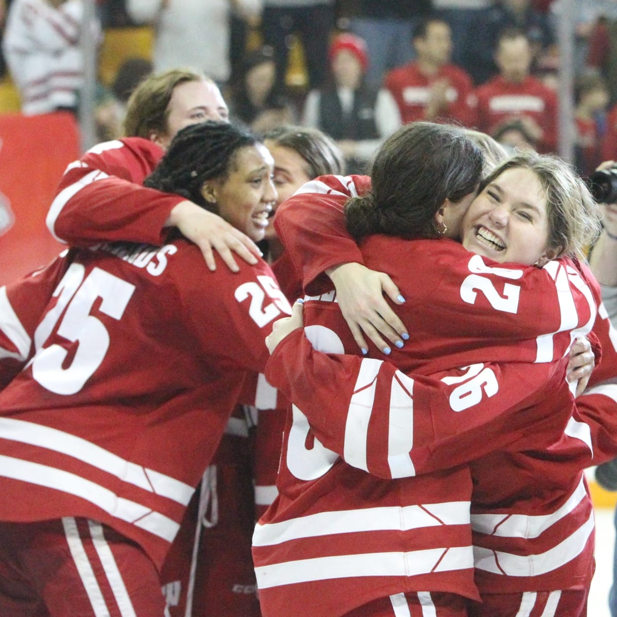 Wisconsin women's hockey team celebrates championship win