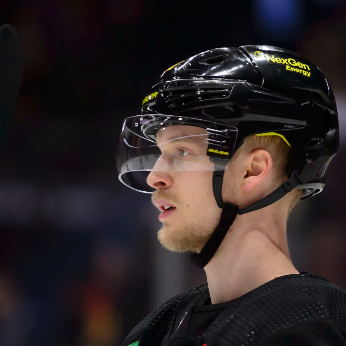Bruins Could Seize Trade Opening w/ Canucks for Elias Pettersson