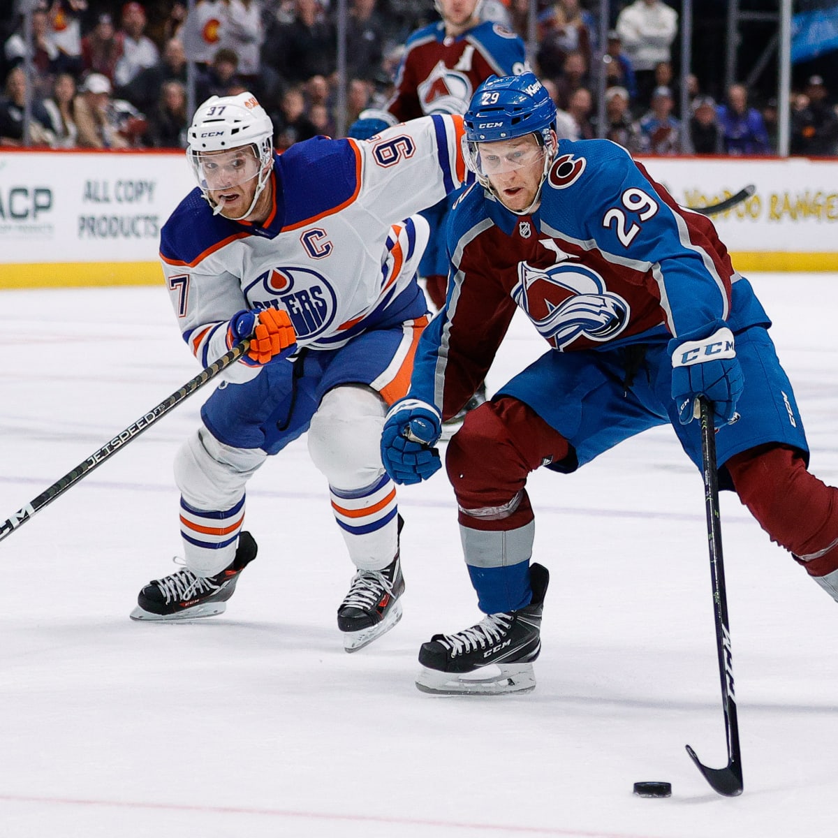 Flyers' Kevin Hayes looks to come out of slump against college teammate  Johnny Gaudreau