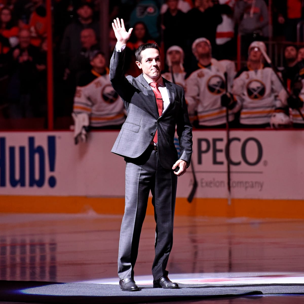 Fans have a mixed reaction to new Philadelphia Flyers Keith Jones