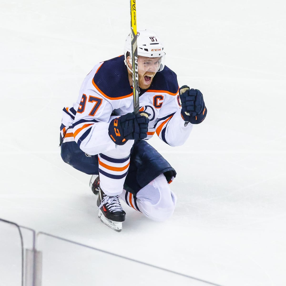 Connor McDavid is great, but Wayne Gretzky is the Greatest One - Los  Angeles Times