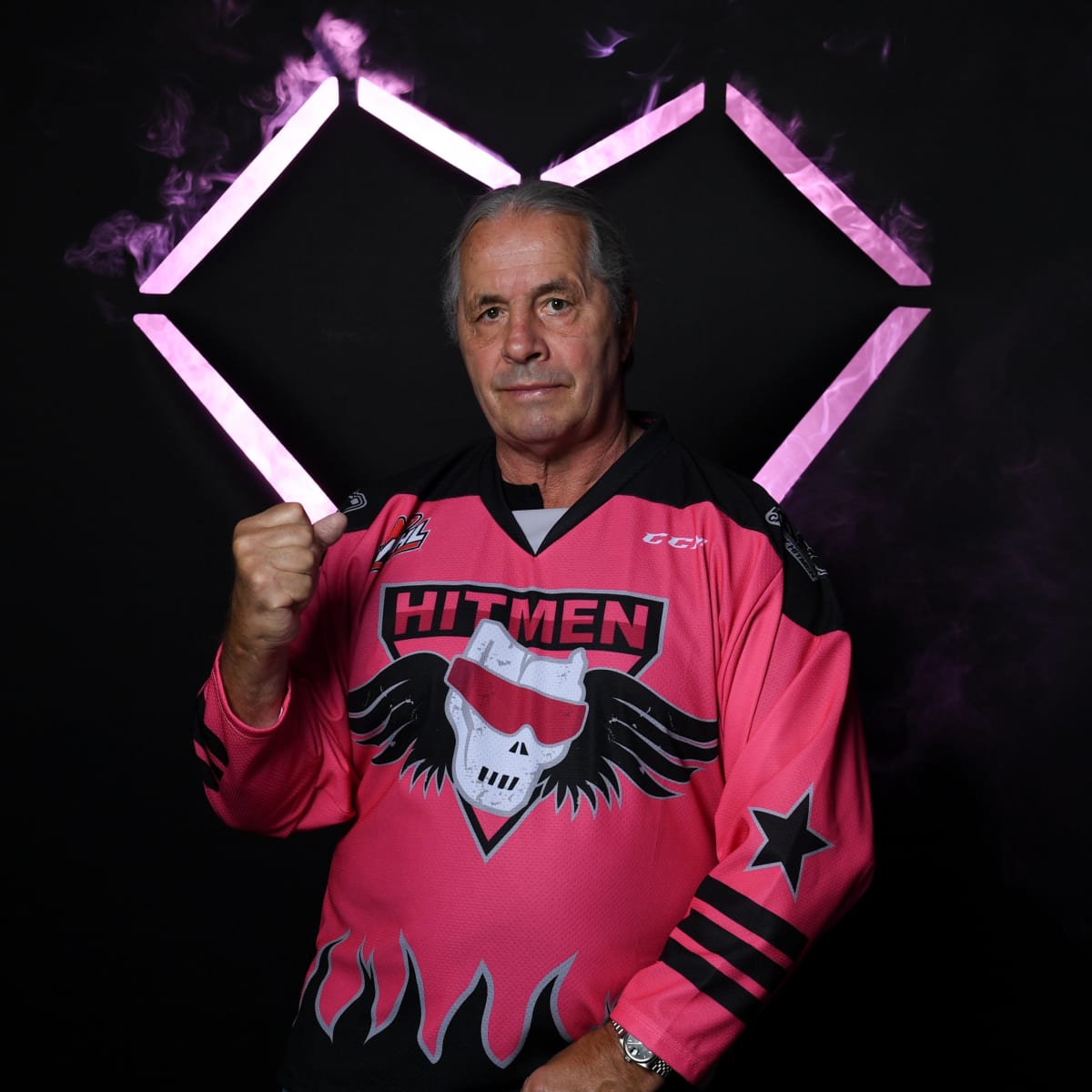 Calgary Hitmen release special pink Bret Hitman Hart jersey (PHOTOS)