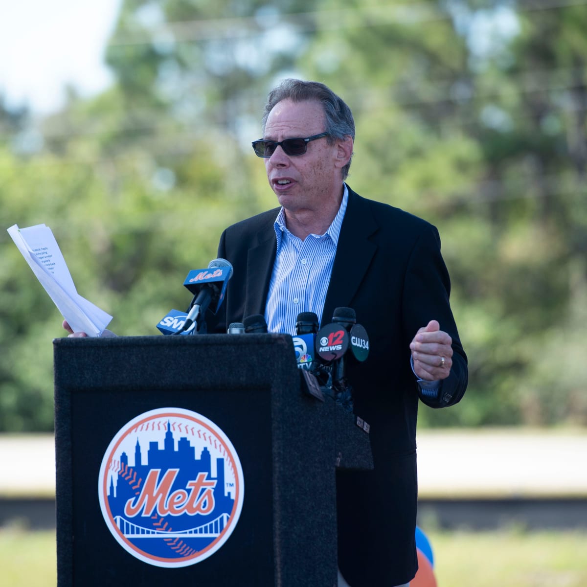 Howie Rose not a fan of Islanders' alternate black-and-white