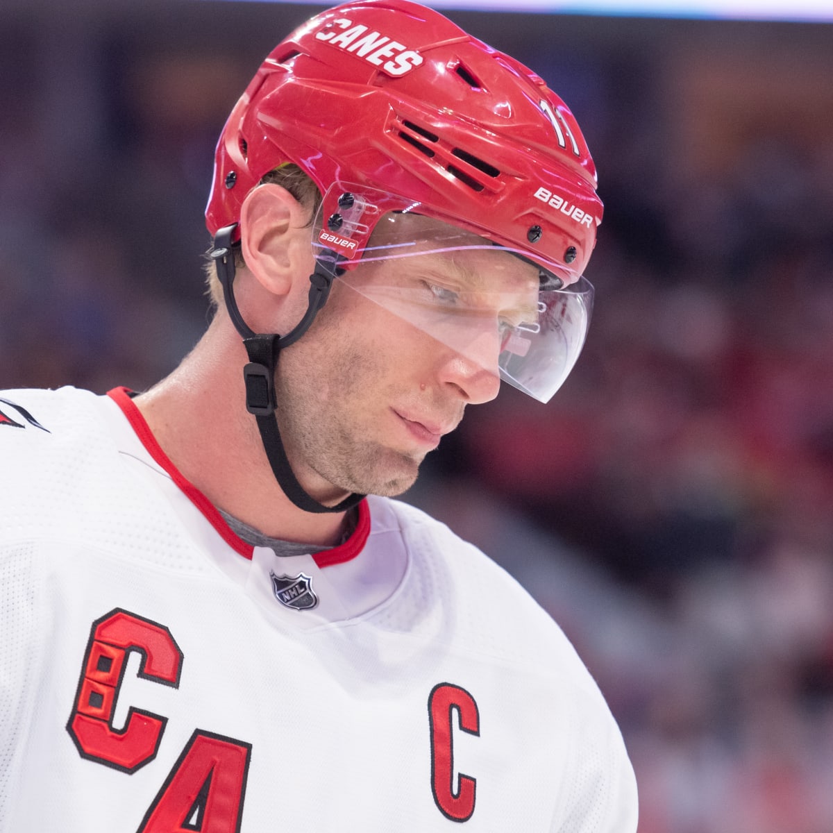 Jordan Staal re-signs with Carolina Hurricanes NHL