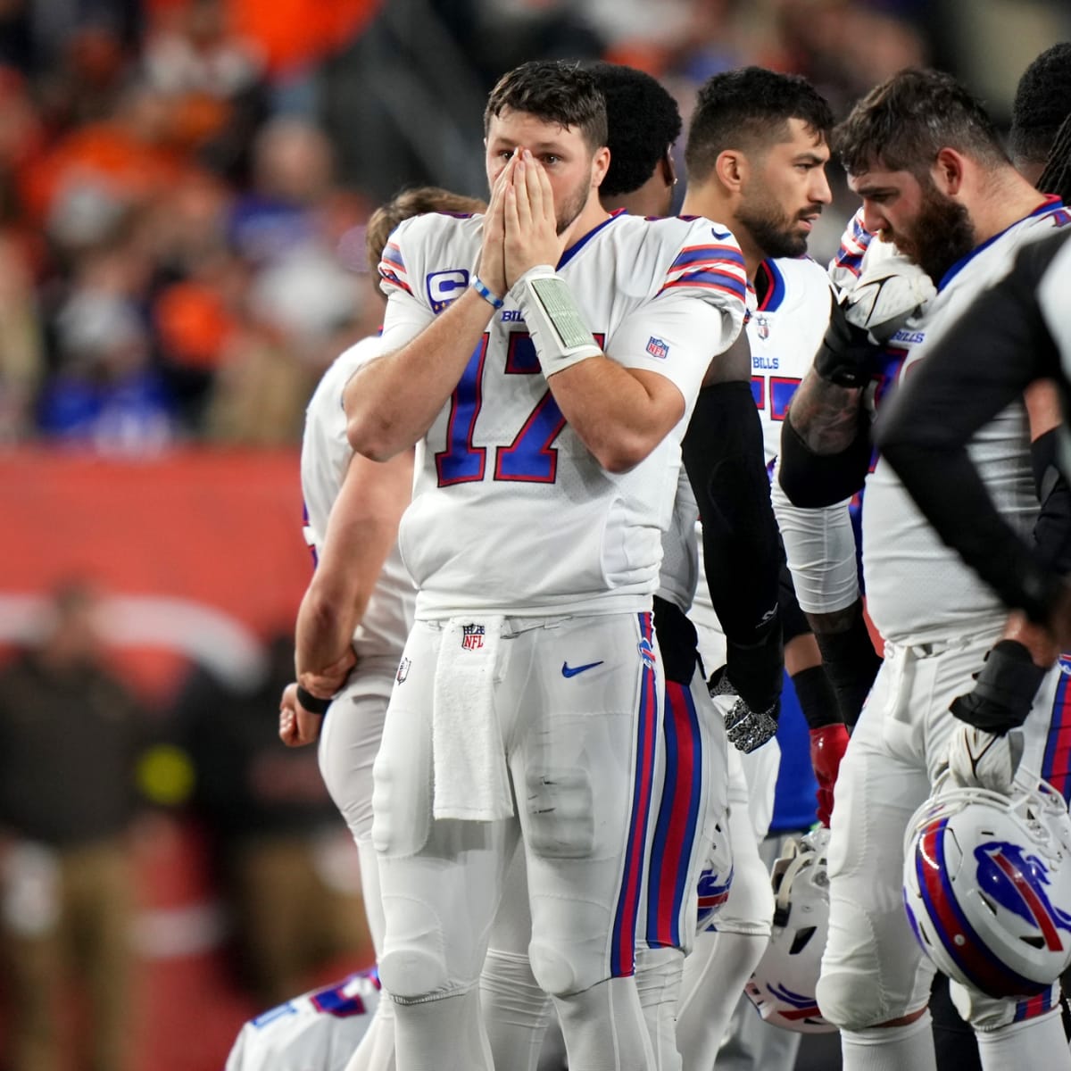 Bills Returning to Buffalo Following Damar Hamlin's Collapse, Postponement  of Game With Bengals - Sports Illustrated Cincinnati Bengals News, Analysis  and More