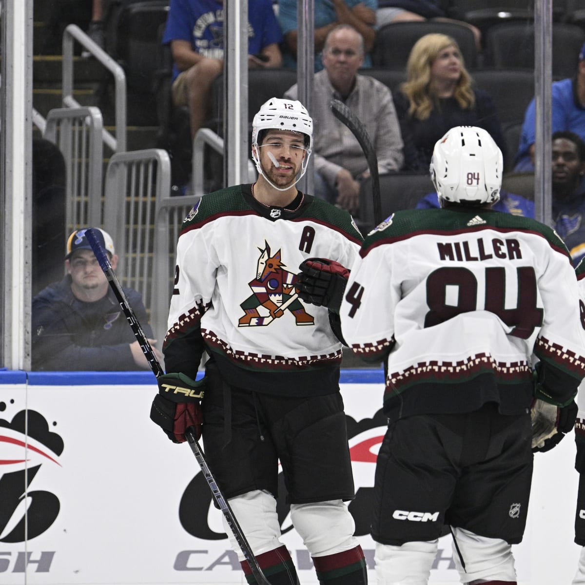Neutral Zone: On the Coyotes' Dylan Guenther plan, too many men