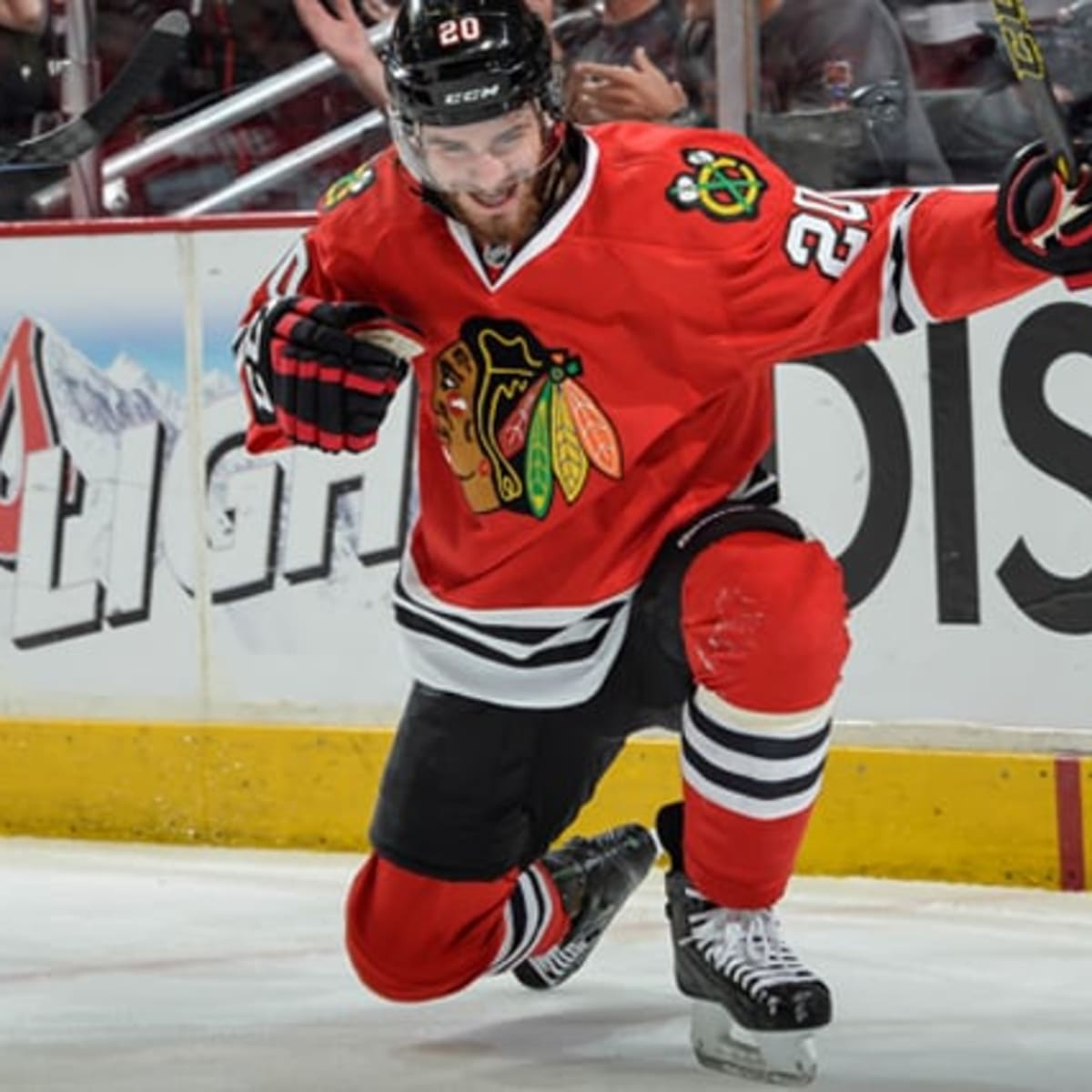 Avs pick up Saad in deal with Blackhawks