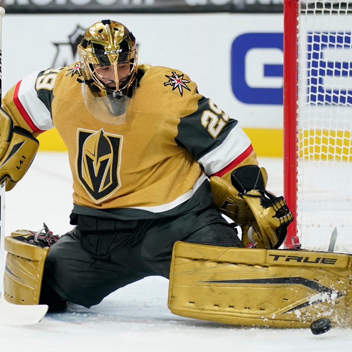 Marc-Andre Fleury opens up about trade from Golden Knights in new