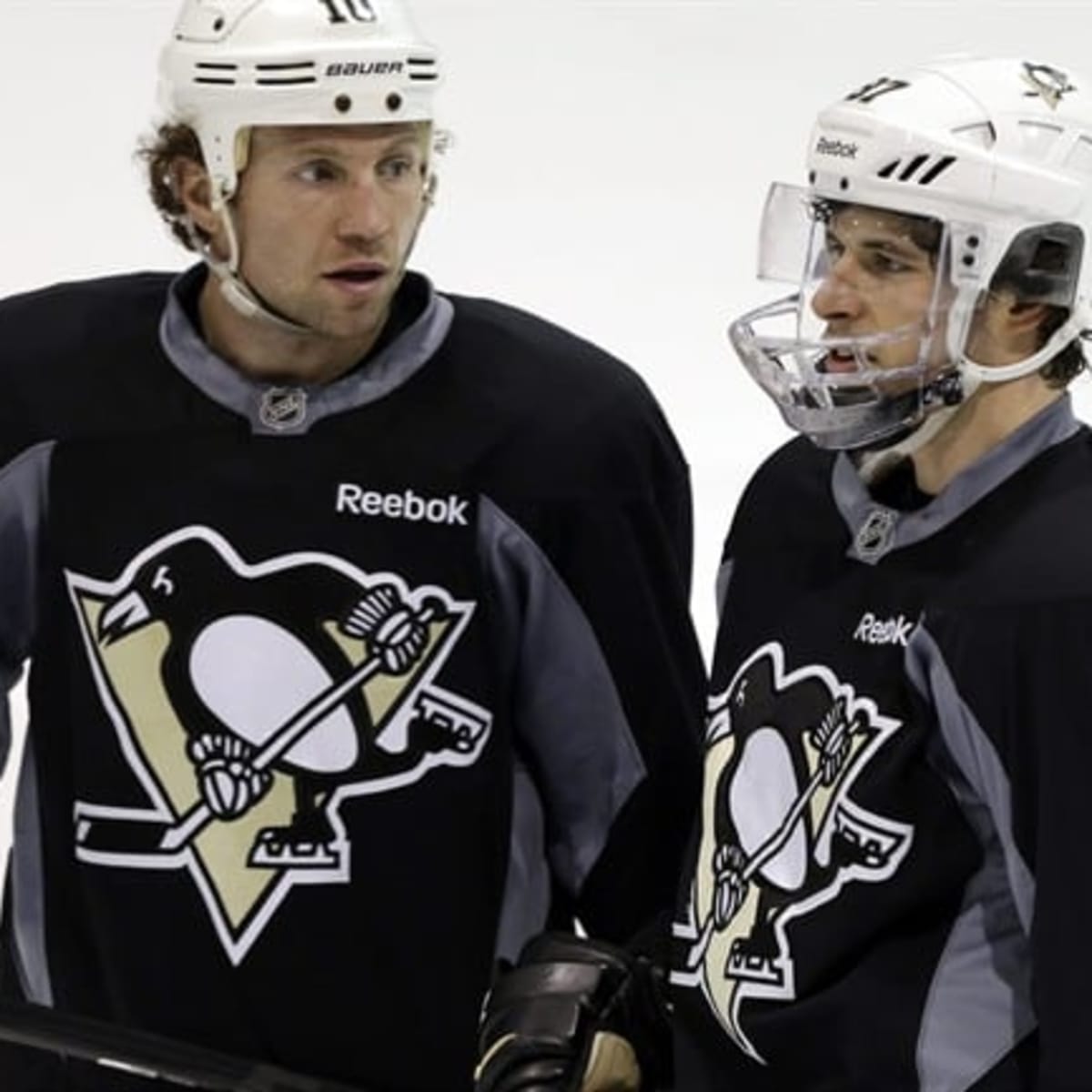 Stanley Cup playoffs: Penguins' Sidney Crosby injures upper body 