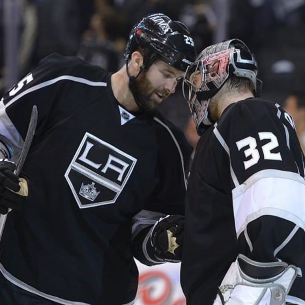 Kings continue surge with Stadium Series win over Sharks