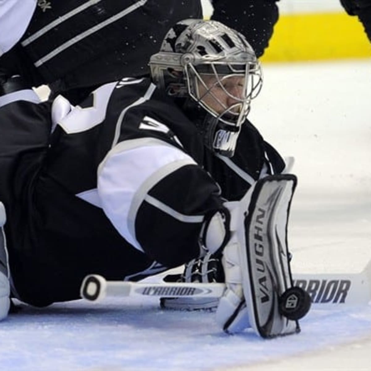 Jonathan Quick and the LA Kings shut down the Dallas Stars 4-0