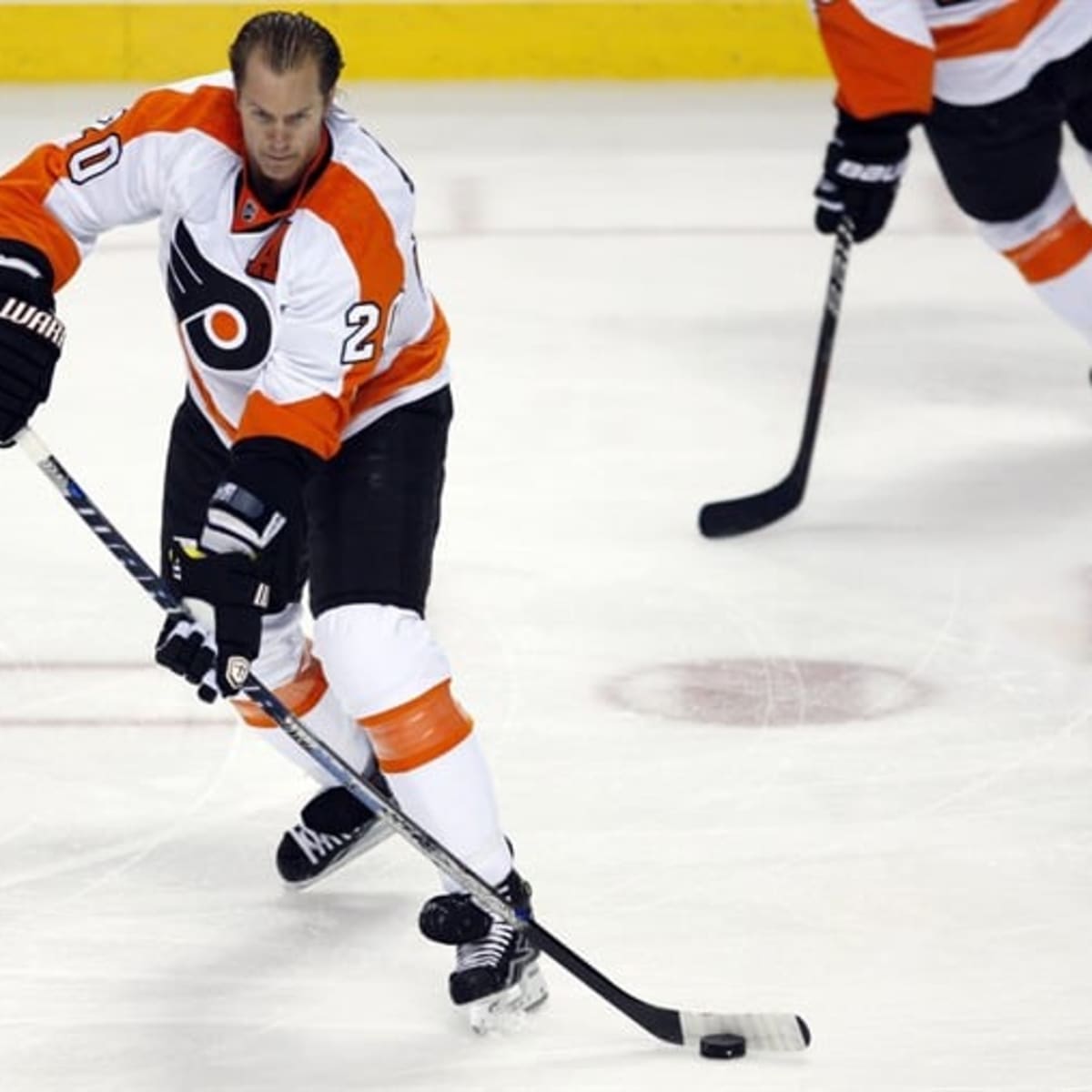 NHL: Flyers captain Pronger out for rest of season