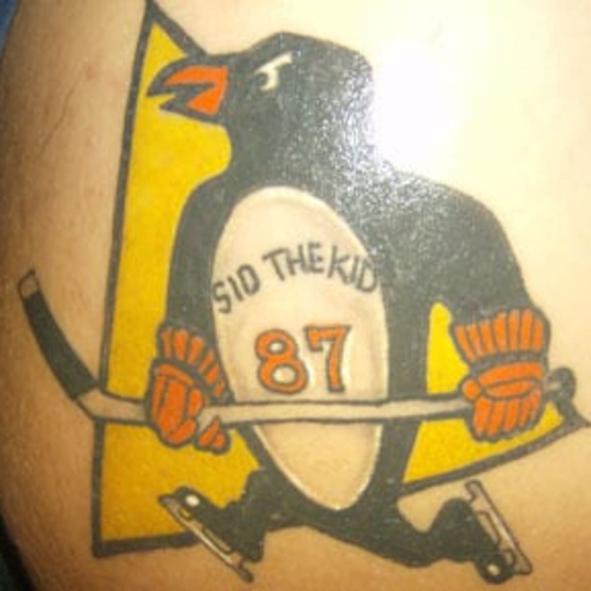 Pascal Dupuis shows his Stanley Cup Tattoo  HockeyGods