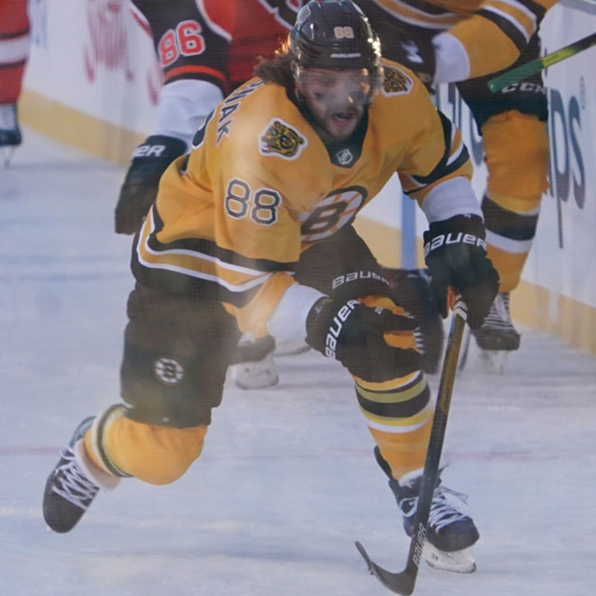 David Pastrnak's three goals lead Bruins past Flyers 7-3 at Lake