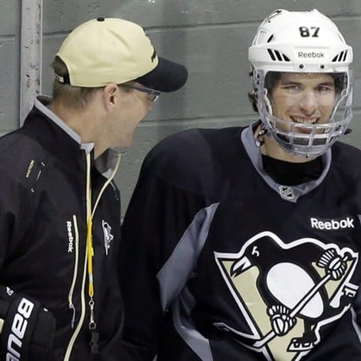 Sidney Crosby practices, return from broken jaw uncertain - Sports