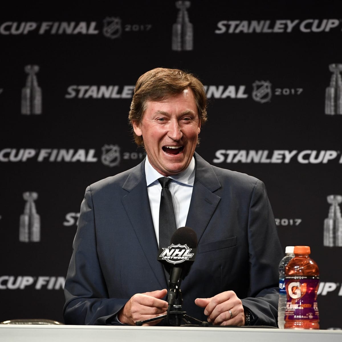 Wayne Gretzky Has a Few Points to Make About a Decline in Scoring