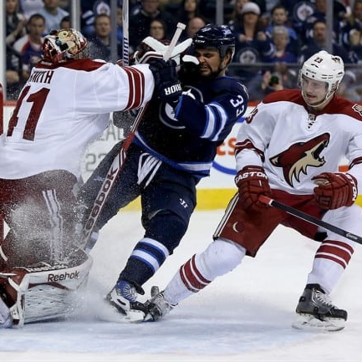 Jets' Byfuglien in vs. Philly tonight after missing last five