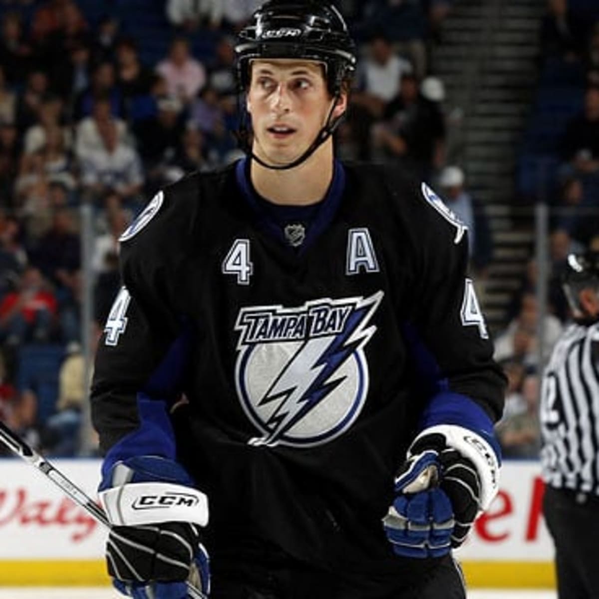 Lightning will buy out Vincent Lecavalier, giving Red Wings and other teams  another free-agent option 