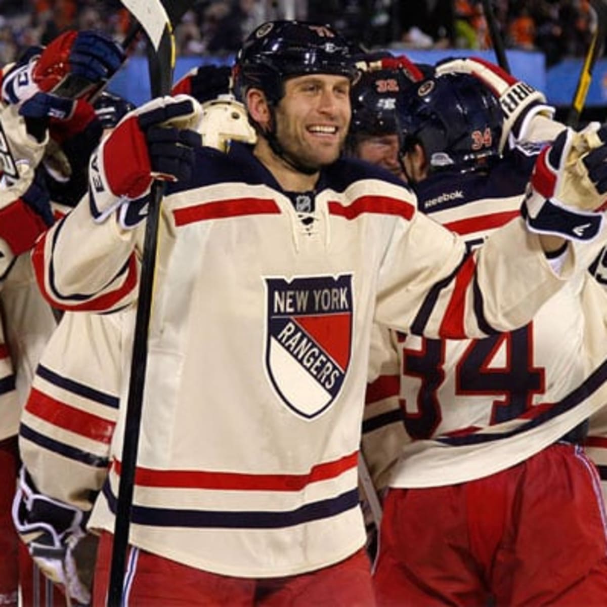 Mike Rupp, NHL 8-year veteran and St. Edward High alum, reportedly signs  3-year/$4.5 million deal with New York Rangers 