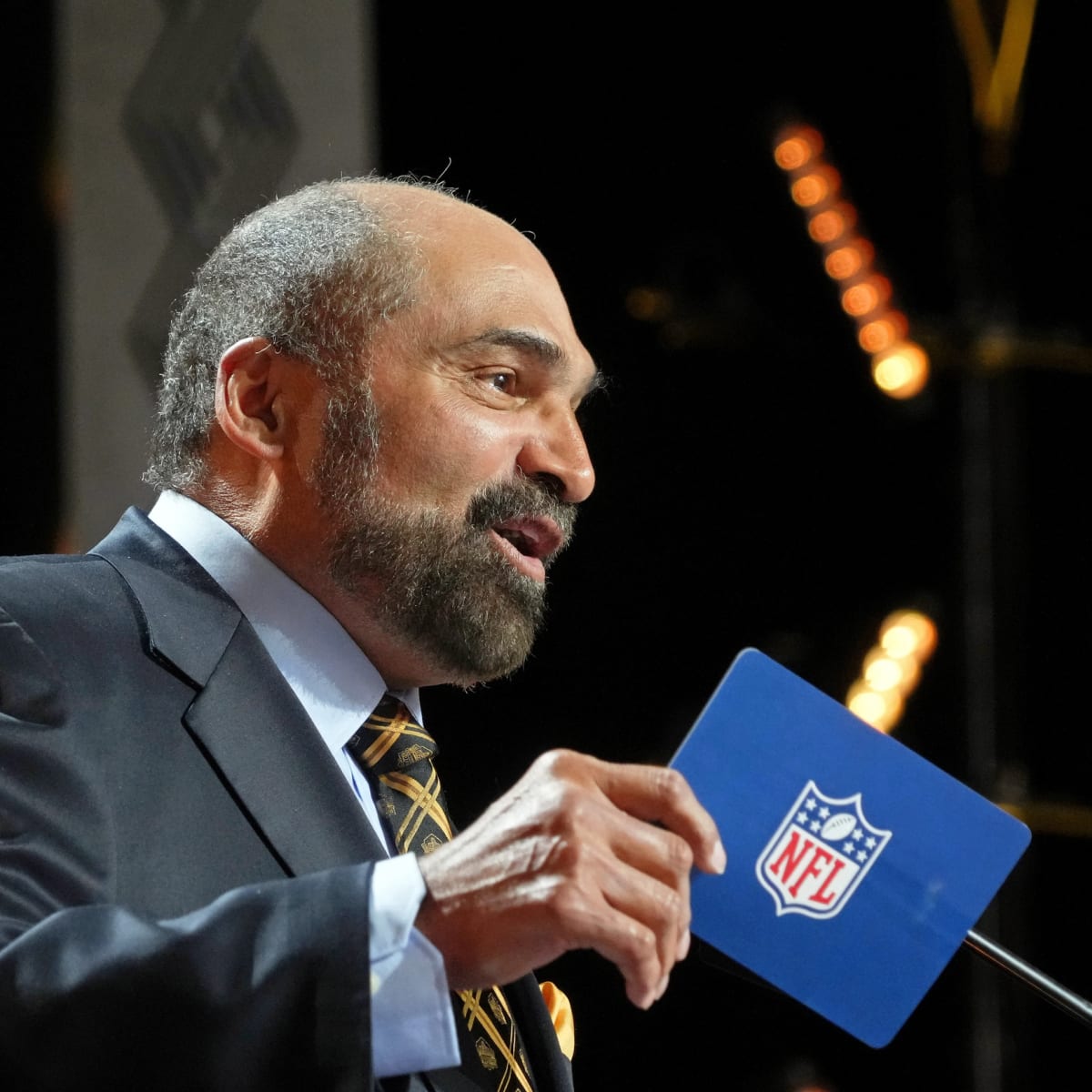 Penguins wear No. 32 on helmets in honor of Franco Harris