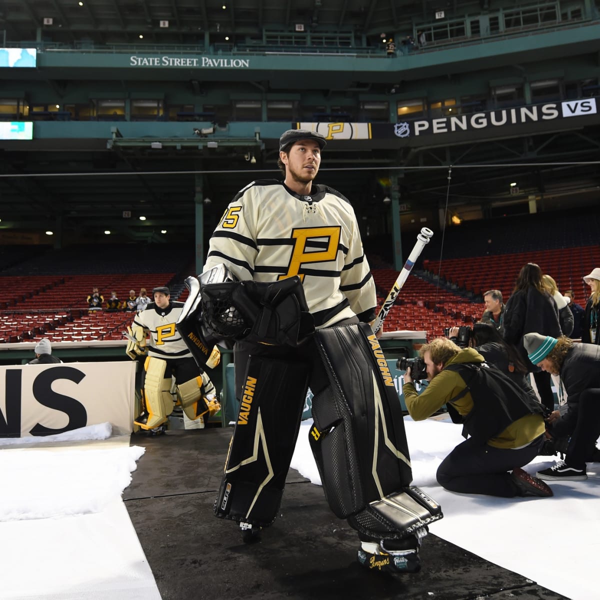 Penguins' Tristan Jarry Forced To Leave Winter Classic With Apparent Injury  