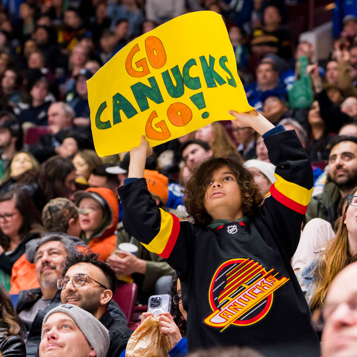 Plenty of Canucks fans buying tickets in Boston, Bruins fans not