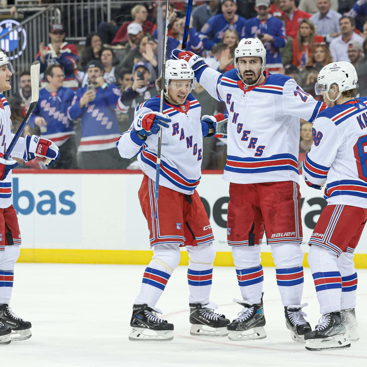 Chris Kreider scores pair to lead Rangers past Lightning - The Rink Live   Comprehensive coverage of youth, junior, high school and college hockey