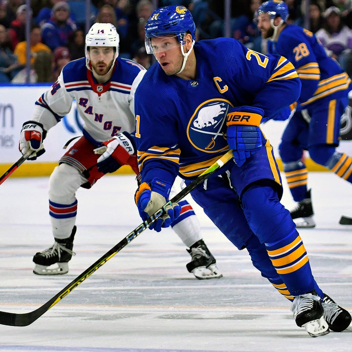 Kyle Okposo signs with the Buffalo Sabres for 7 years, $42 million