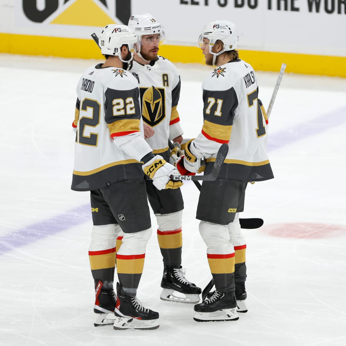 Vegas Golden Knights Surge Past Winnipeg Jets in 5-3 Road Win