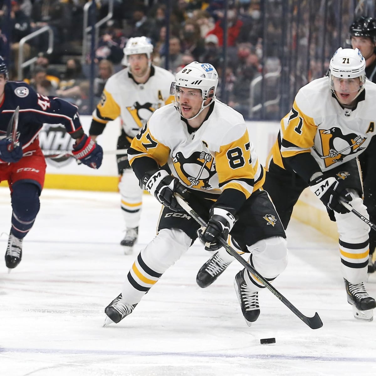 Penguins face rare split-squad preseason games on Sunday