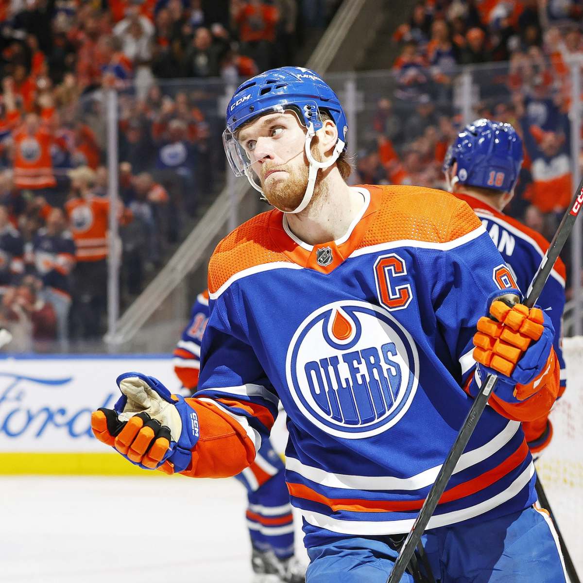 Connor McDavid Joins Wayne Gretzky - The Hockey News Edmonton Oilers News,  Analysis and More