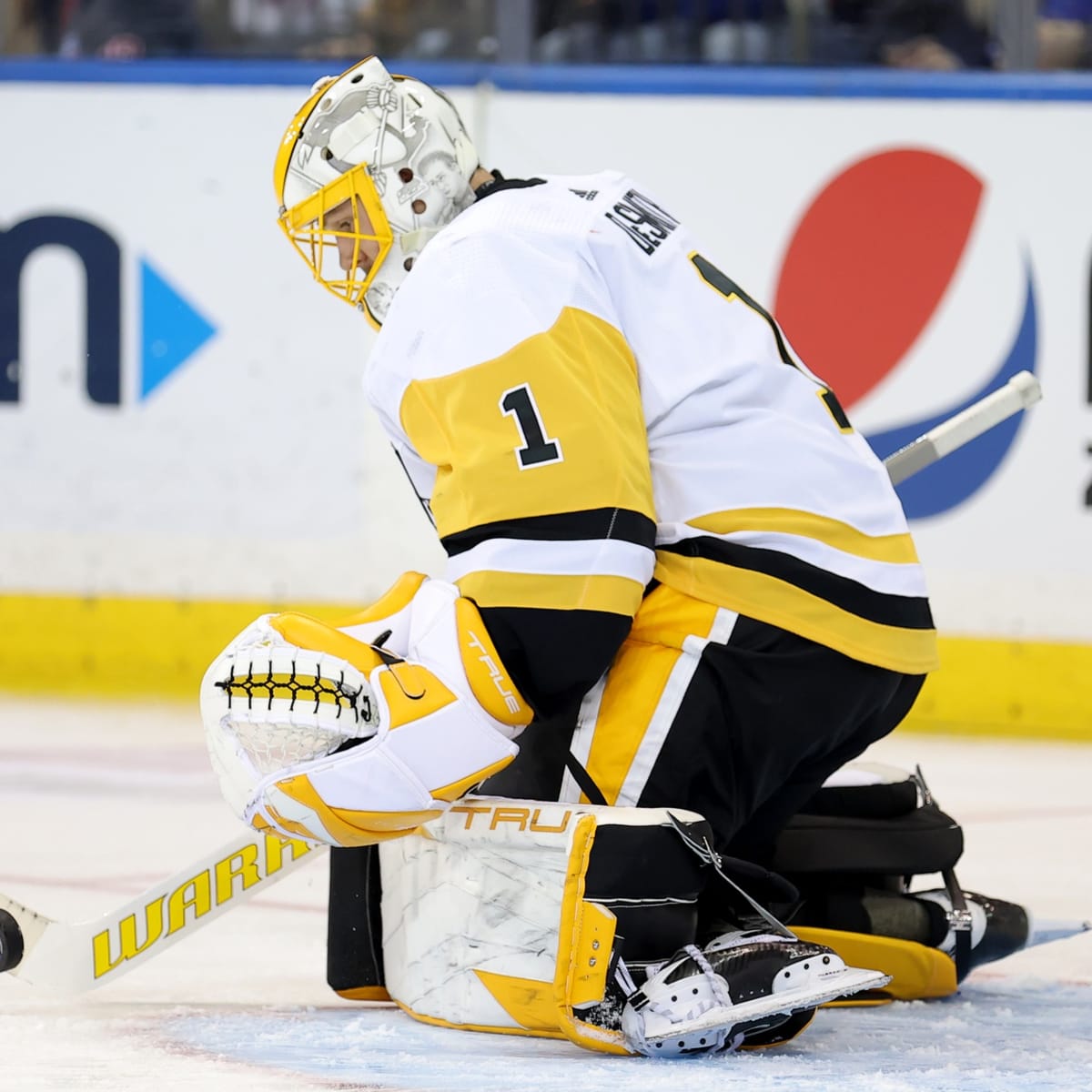 Catching Up With DeSmith About Those Yellow Pads - Pittsburgh Hockey Now