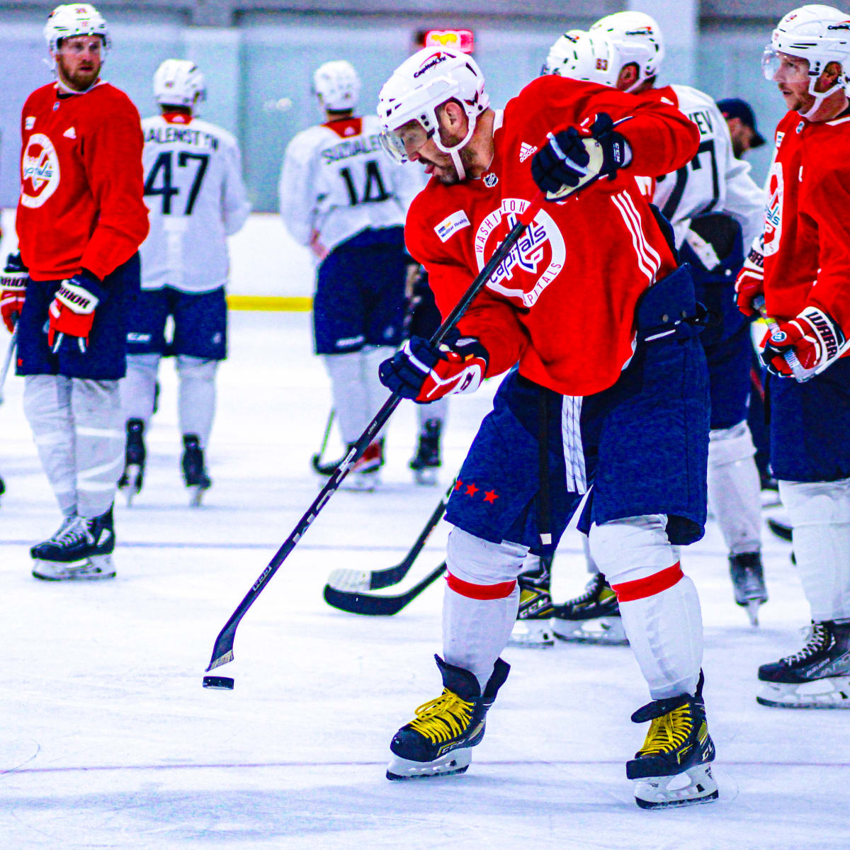 Nicklas Backstrom Returns, Tom Wilson And T.J. Oshie Continue Skating In  Full Contact Jerseys: Notes From The Capitals' First Practice Of 2023
