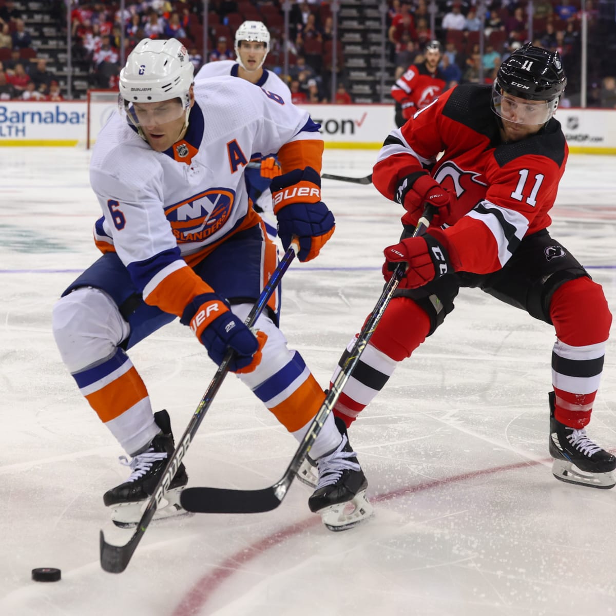 With Fans in the Stands, New Jersey Devils Fall to the New York Islanders