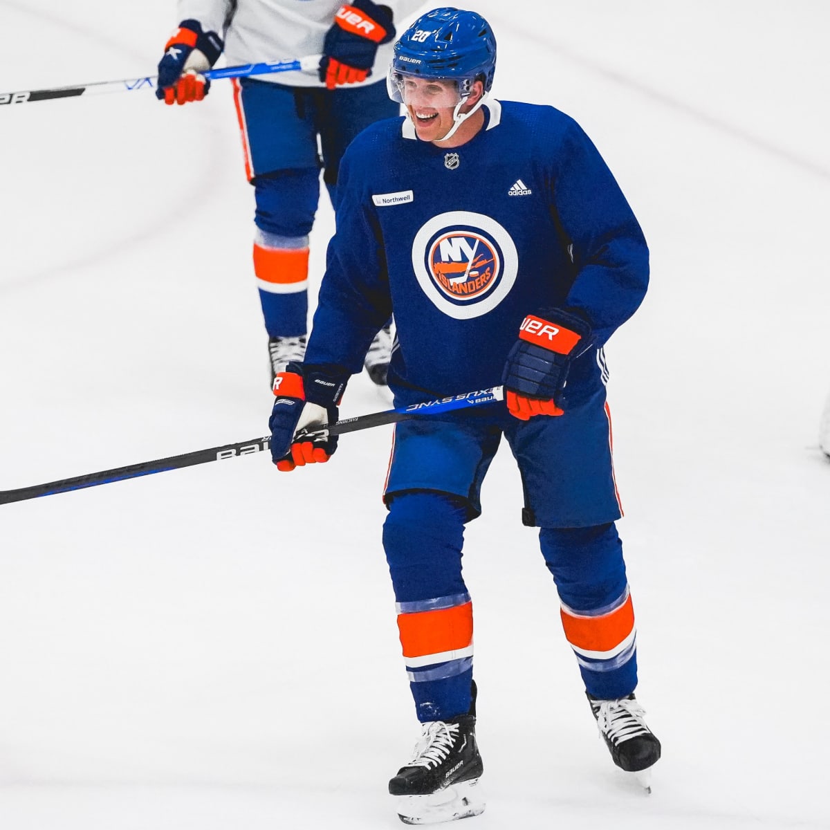 Islanders Practice: Pelech Update, Clutterbuck a Full Participant & More -  New York Islanders Hockey Now