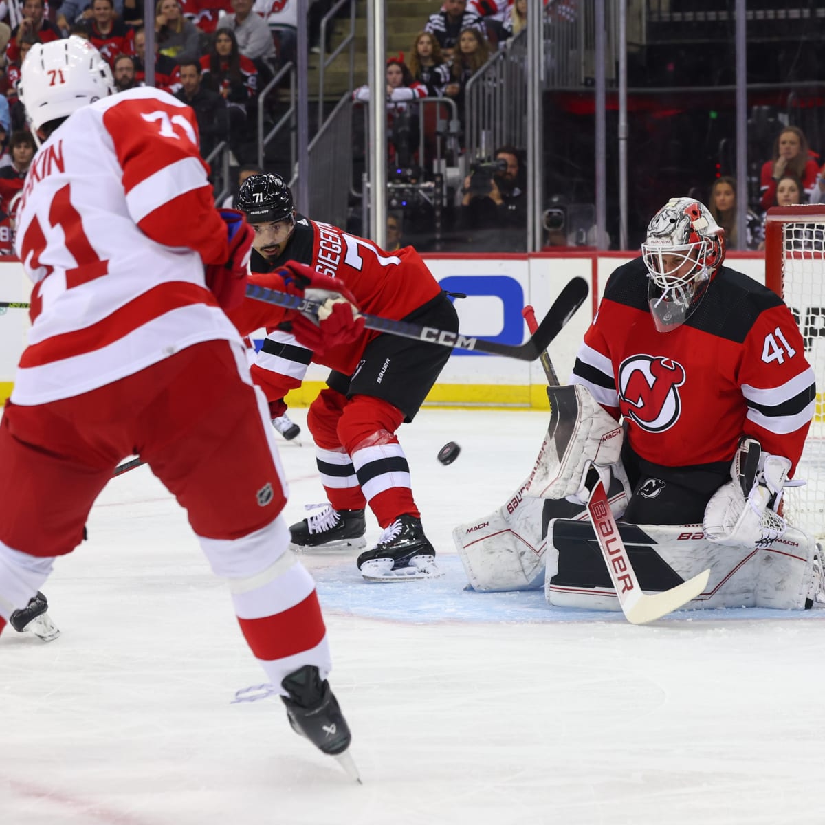 Red Wings snap New Jersey Devils' four-game winning streak with 3-1  decision in Detroit – New York Daily News