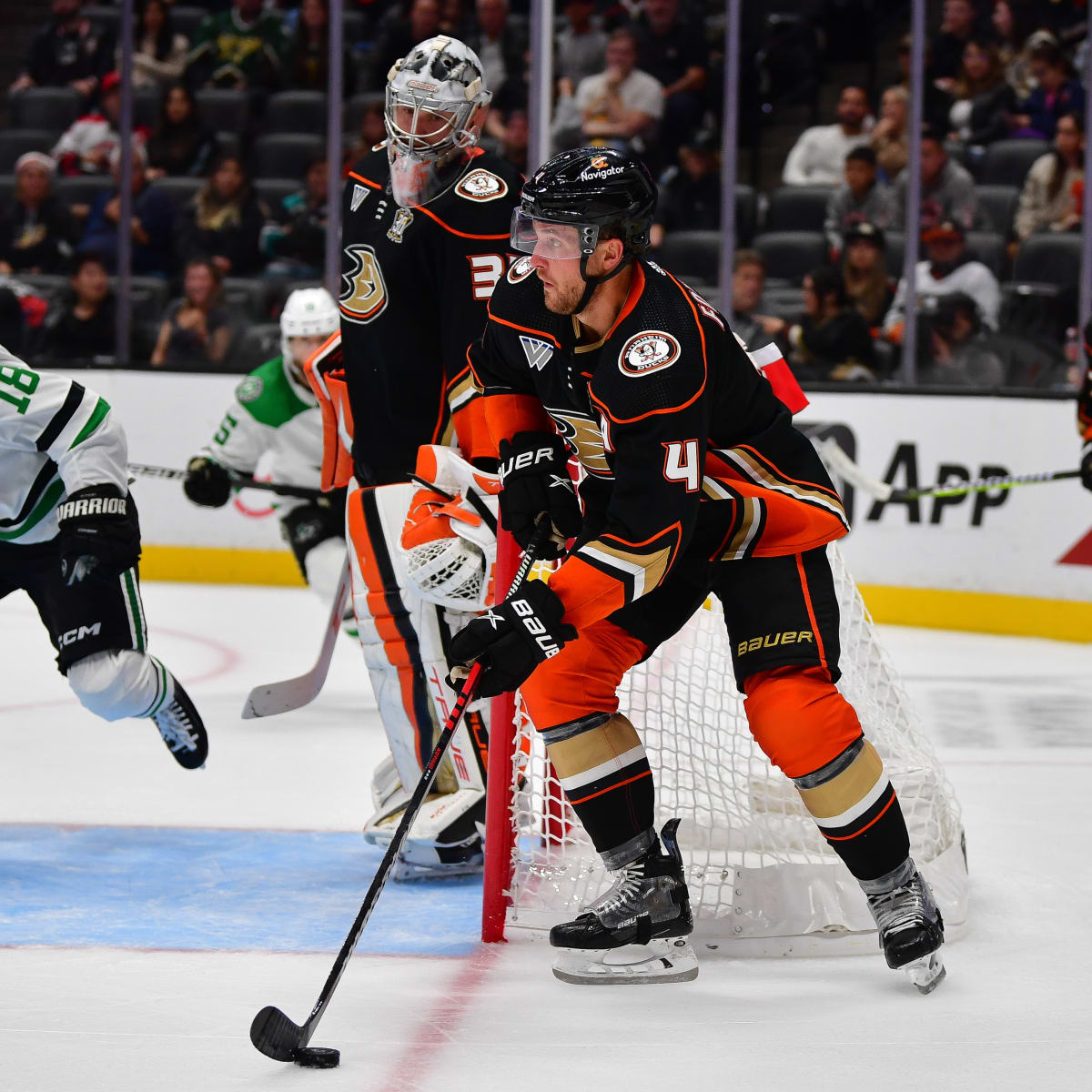 Leo Carlsson scores in an impressive NHL debut, but the Anaheim