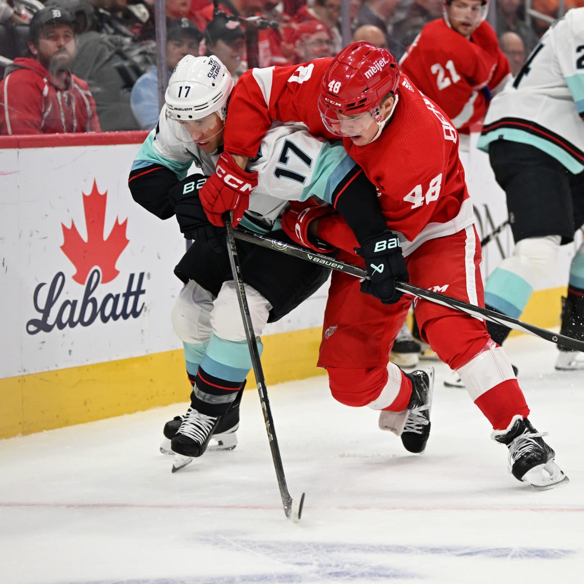 Kings extend win streak with victory over Red Wings – Daily News