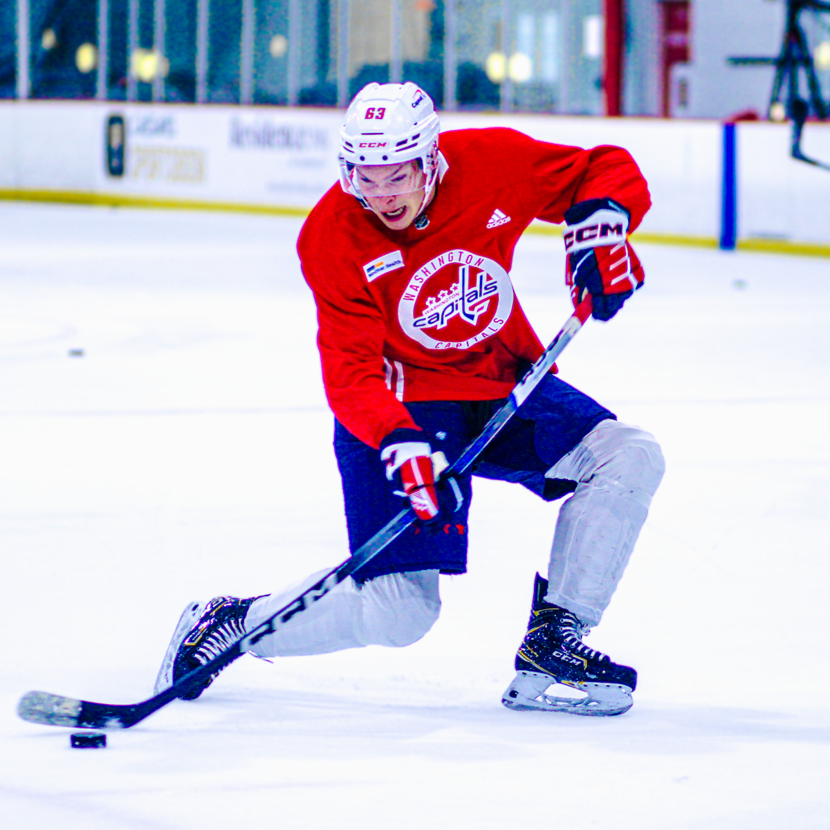 Capitals' Lundqvist back on ice less than two months after heart surgery