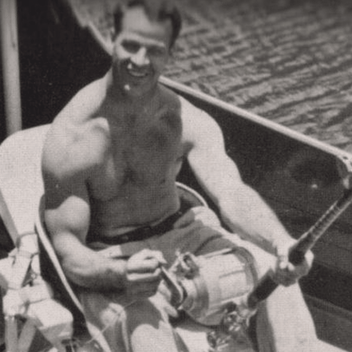 vintage-gordie-howe-photo-shows-off-his-amazing-physique.png