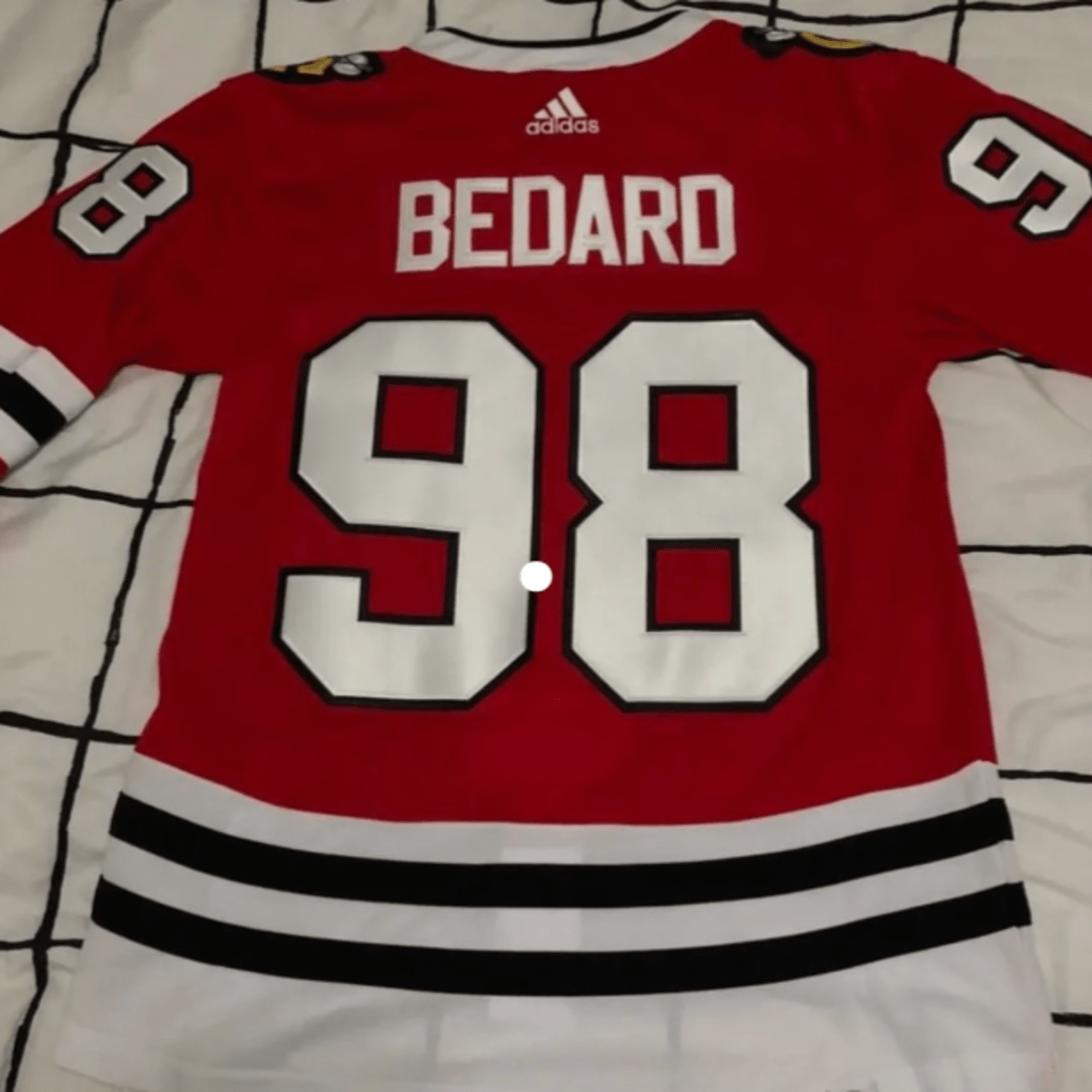 Bedard's Blackhawks jersey top seller in NHL since June