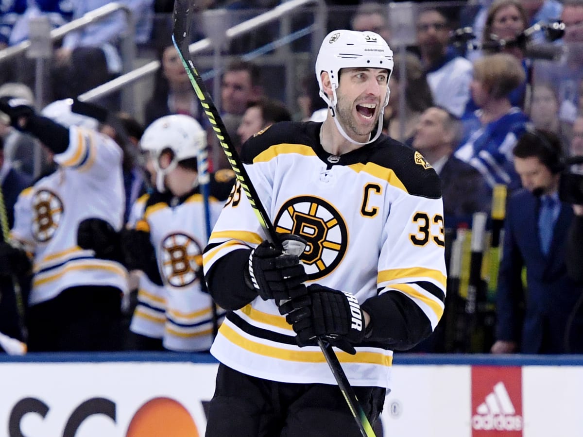 NHL99: Zdeno Chara, the tallest player in NHL history, got looked down on  early - The Athletic