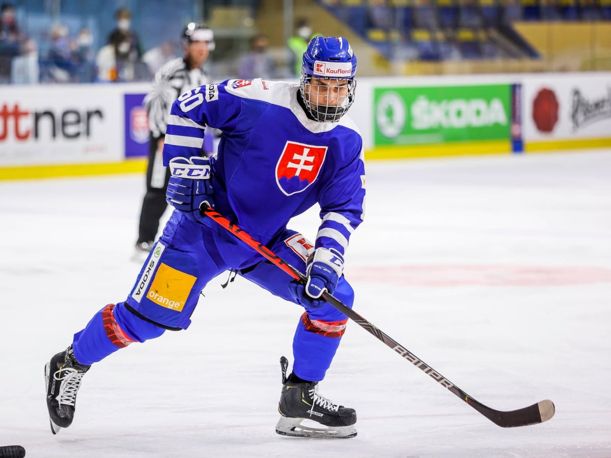 Juraj Slafkovsky - first career NHL goal 
