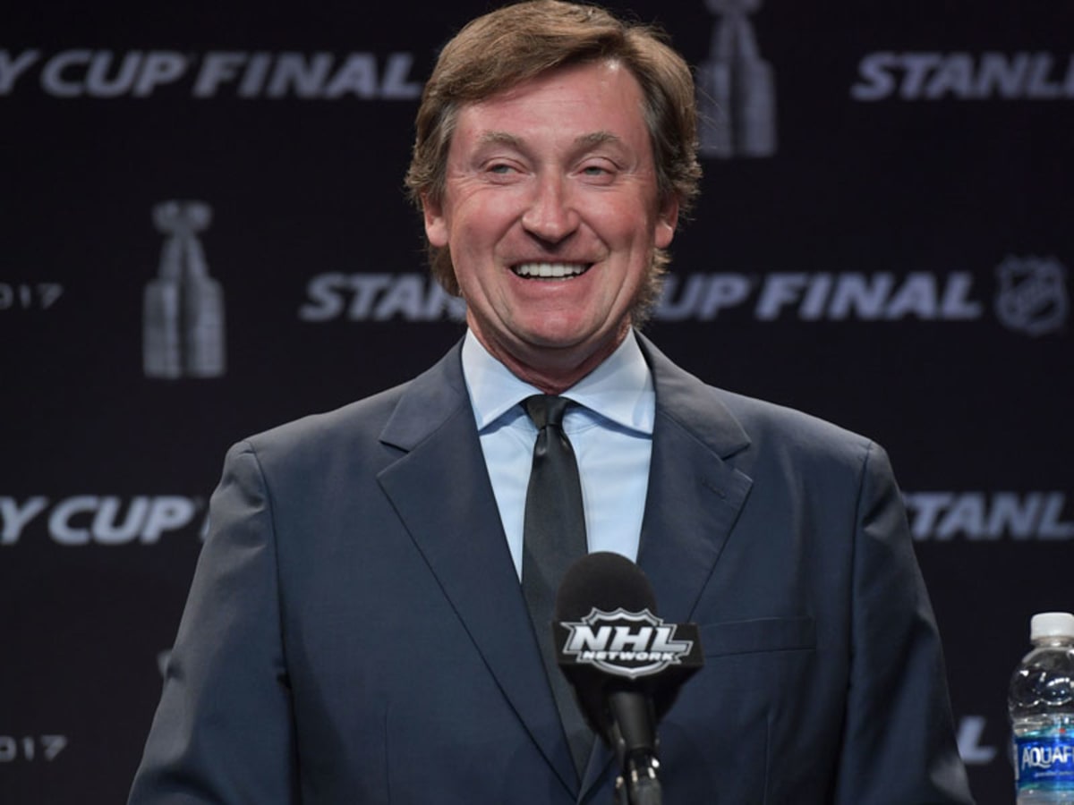 Gretzky? - NHL fans left divided by AI's list of top 10 Rangers of all-time