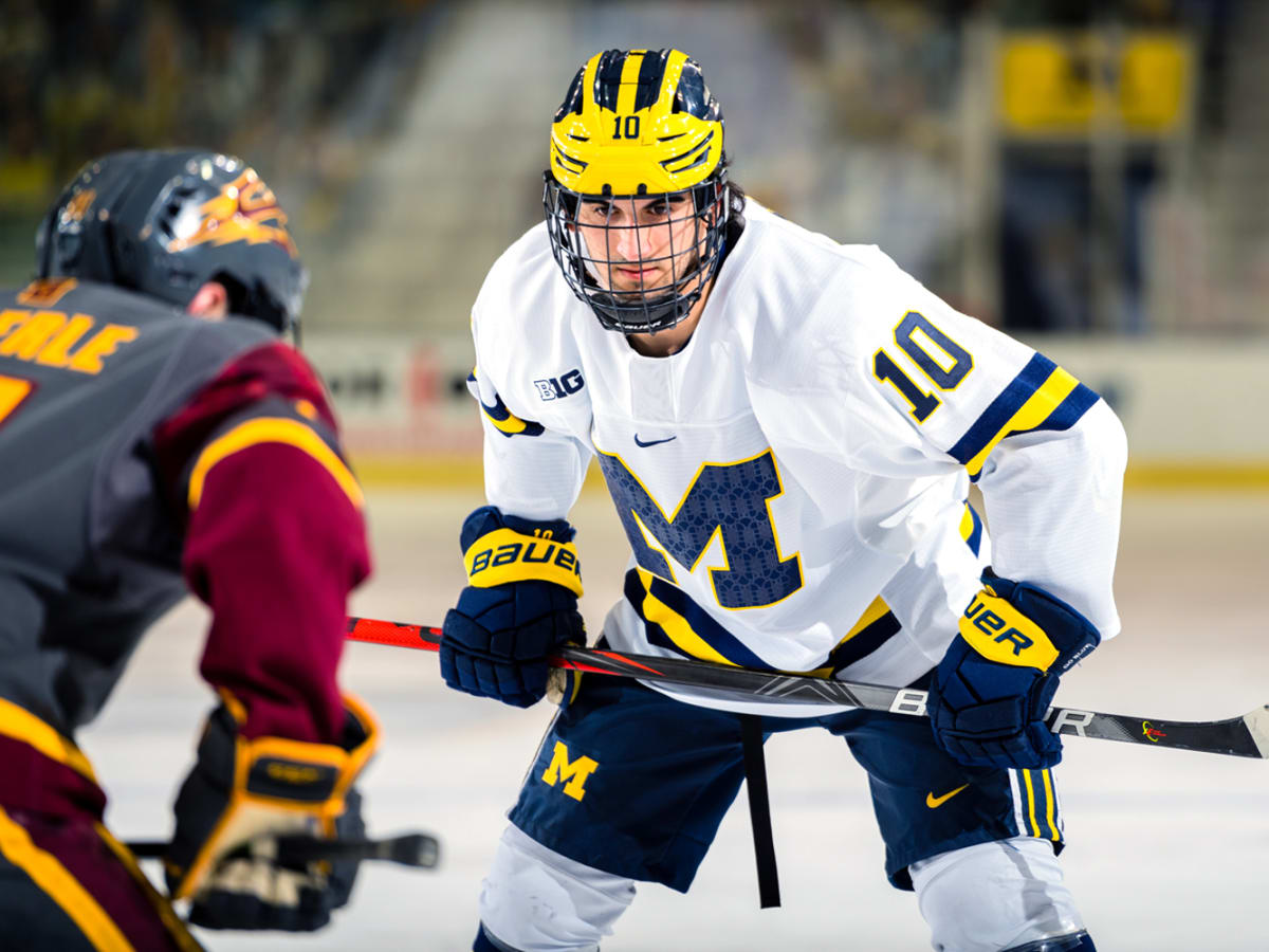 Michigan Hockey - Three weeks until the #NHLDraft What team will select  Matty Beniers? #GoBlue〽️
