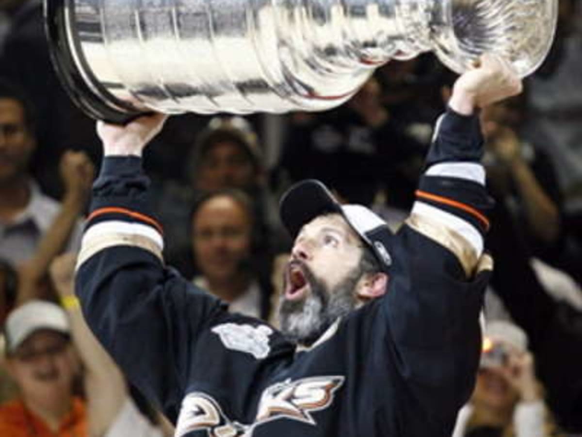 Wayback Wednesday (6/6/07): Ducks win their first-ever Stanley Cup West &  SoCal News - Bally Sports
