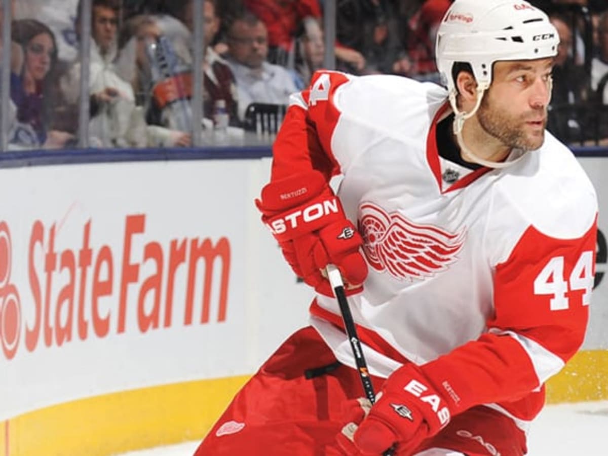 Red Wings' Todd Bertuzzi will be a game-time decision Sunday against  Blackhawks 